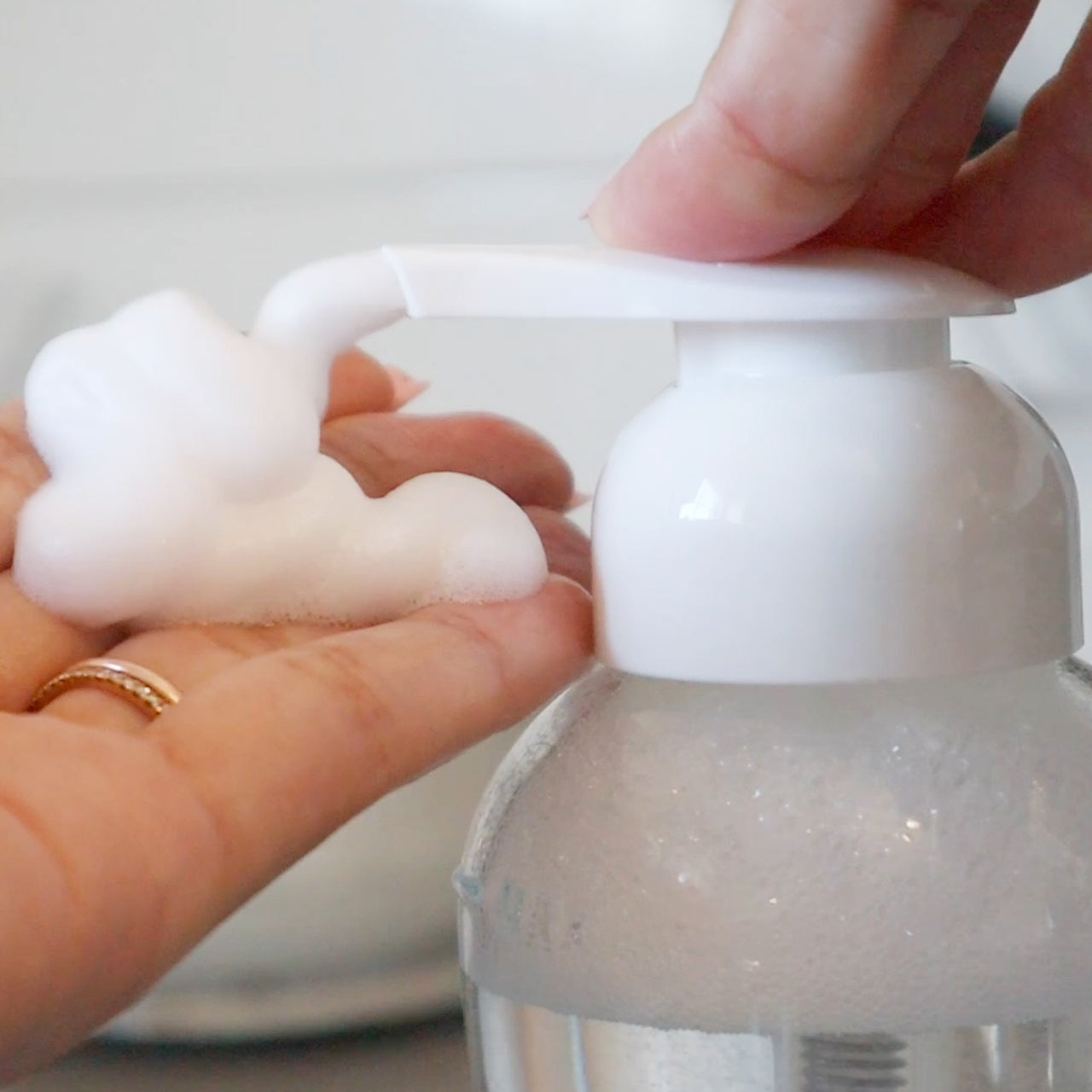 Eco-Friendly, Plastic Free and Non-Toxic Foaming Hand Soap Starter Kit from FabTab